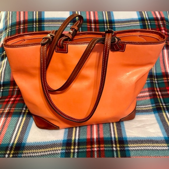 Large Tote, orange in color - Picture 3 of 3